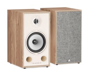 TRIANGLE BR PACKSHOT LIGHT OAK