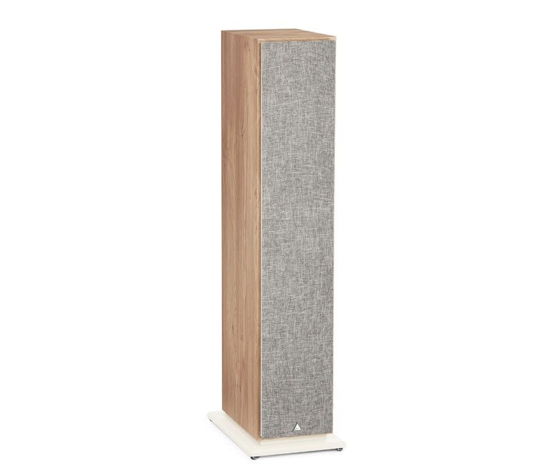 TRIANGLE BR PACKSHOT LIGHT OAK