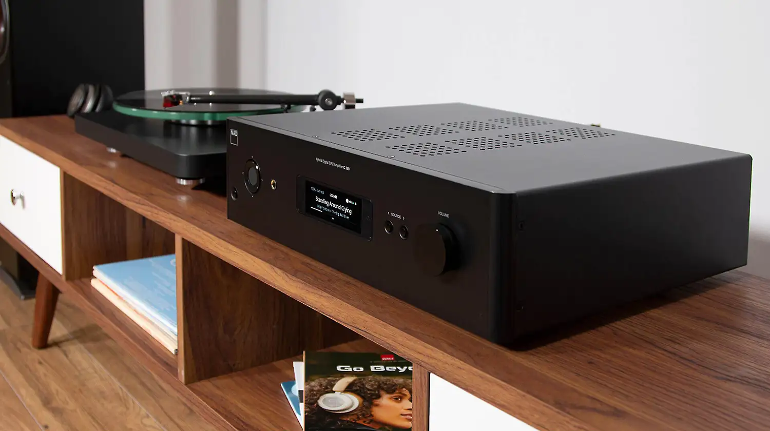 Hibridni pretočni ojačevalec Nad C 399