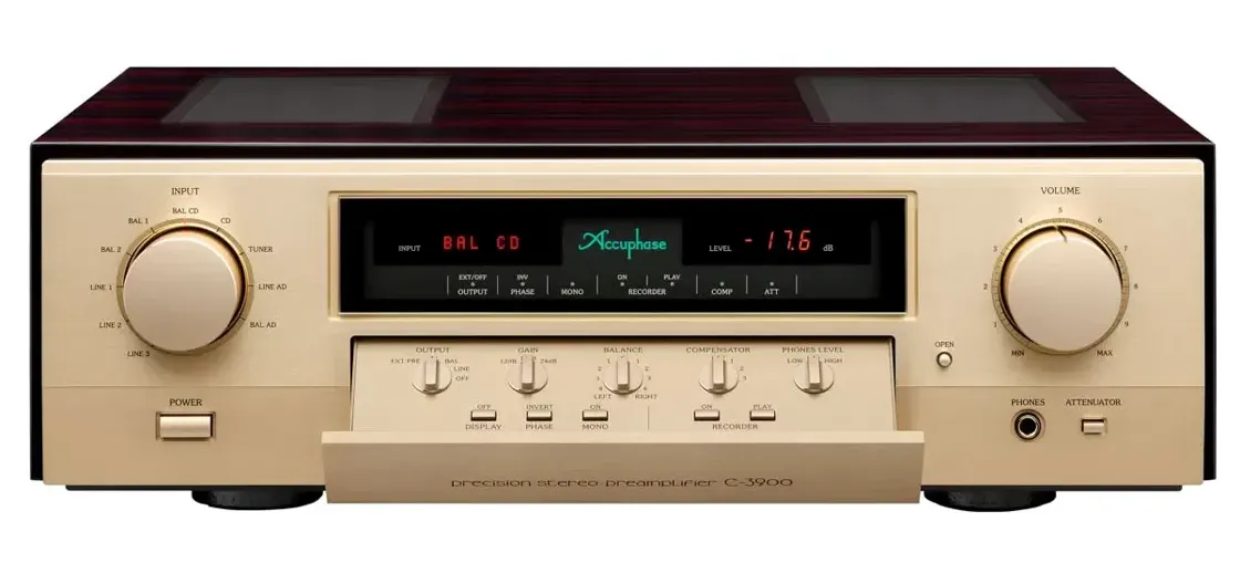 Predojačevalec Accuphase C-3900