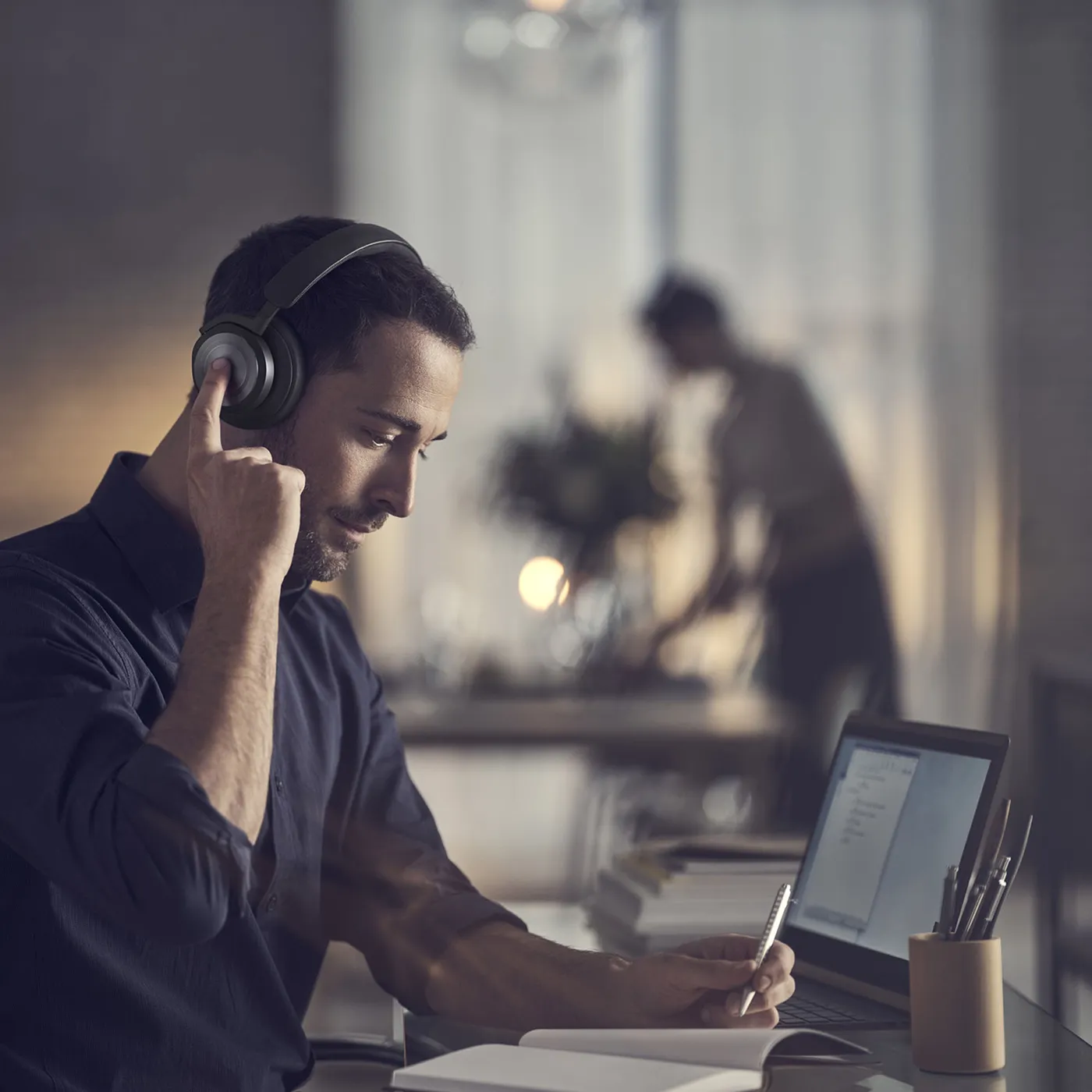 Bang & Olufsen Beoplay HX 