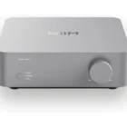 WiiM Vibelink Amp je visokozmogljiv stereo ojačevalnik z 100 W na kanal, vgrajenim DAC-om ESS ES9038Q2M