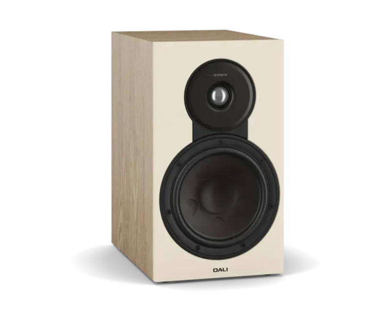 DALI SONIK 3 bookshelf zvočniki na stojalih za sodobne prostore