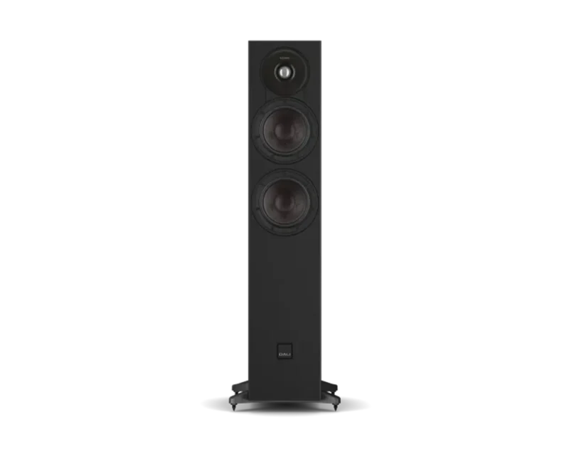 DALI SONIK 5 stolpni zvočniki v sodobnem dnevnem prostoru