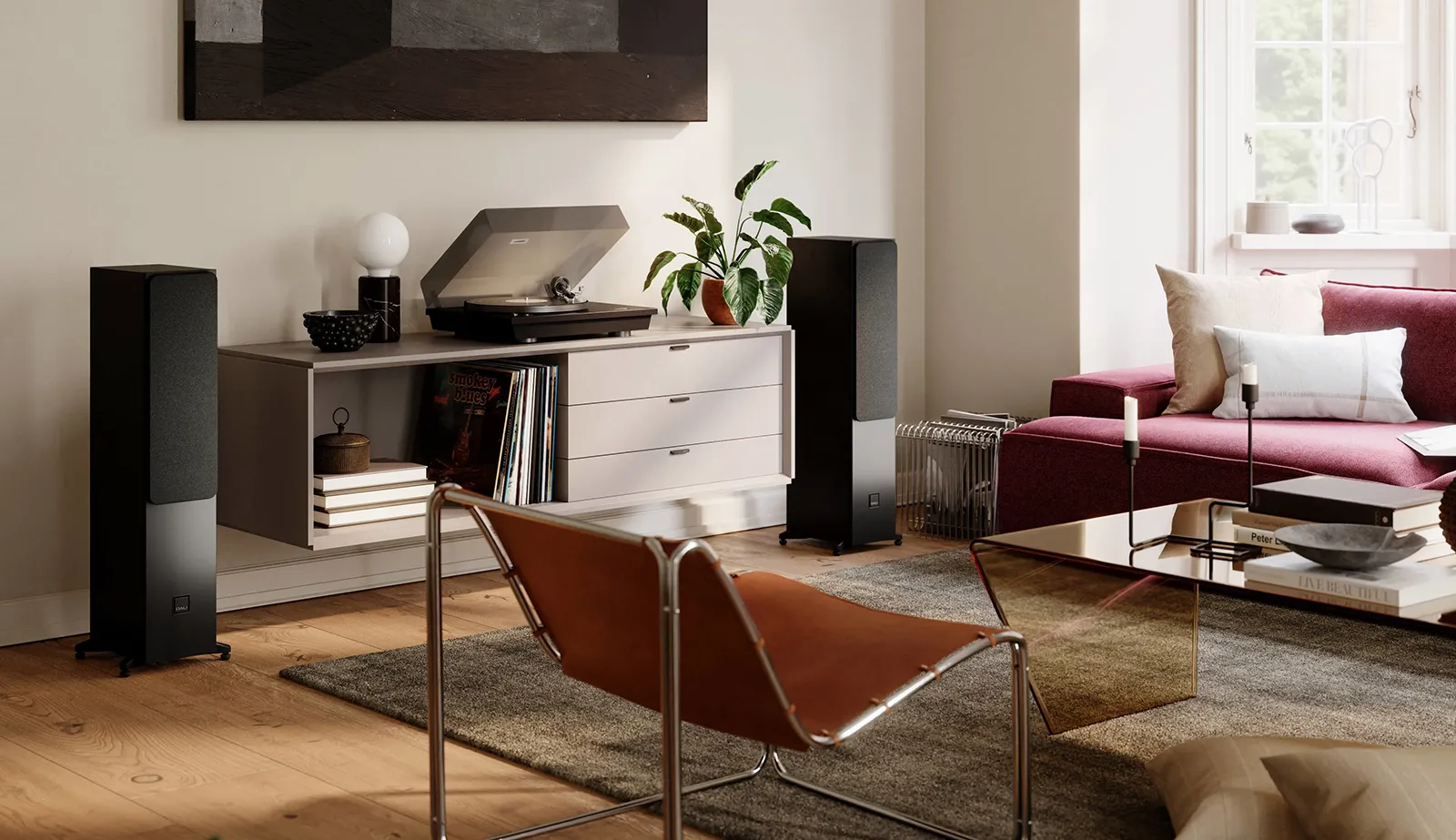 DALI SONIK 5 stolpni zvočniki – elegantna sprednja zasnova v naravnem lesu