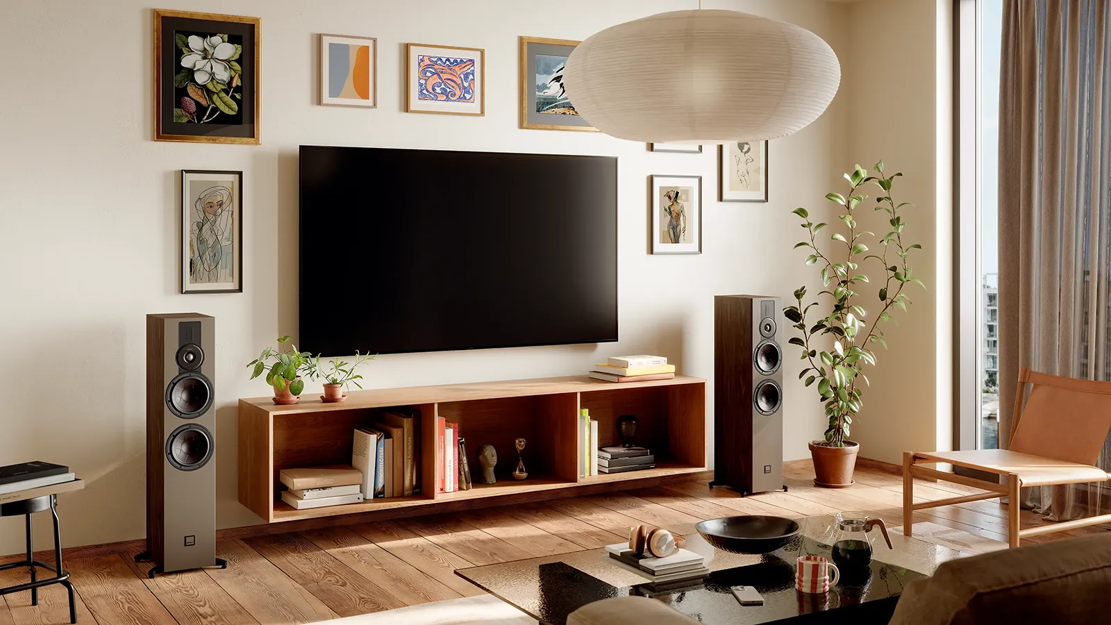 DALI SONIK 7 stolpni zvočniki z Hybrid Tweeter tehnologijo in globokim basom.