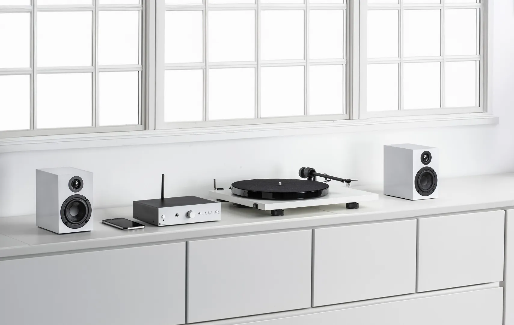 Pro-Ject Stereo Set E Phono sodoben Hi-Fi sistem za vinil