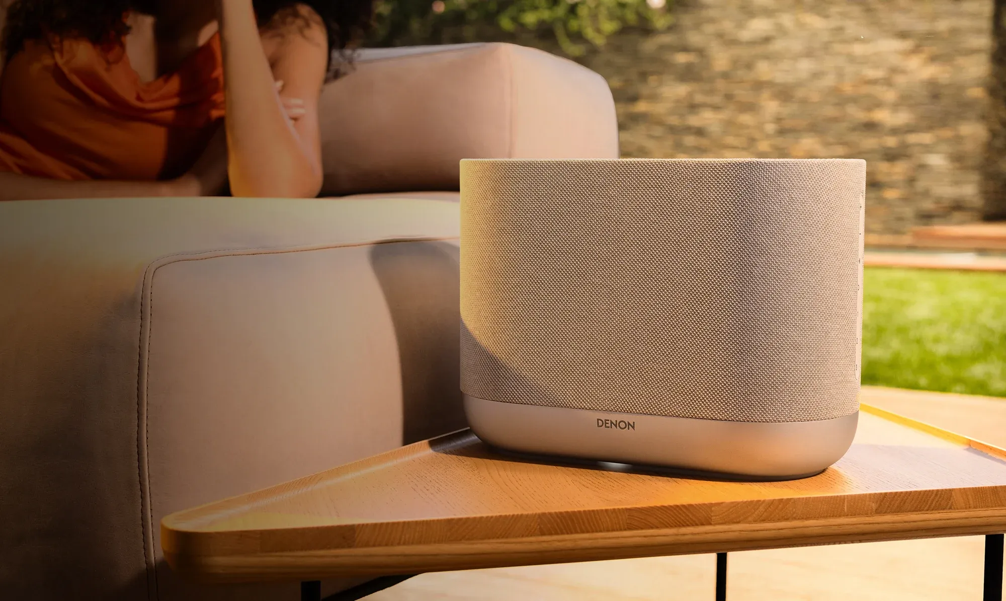 Denon Home 400 premium brezžični zvočnik za dnevno sobo