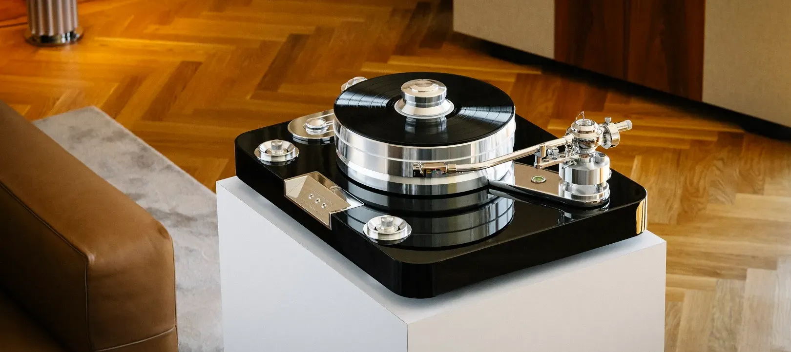 Pro-Ject Signature 12.2 visokosijajni aluminij ročno poliran