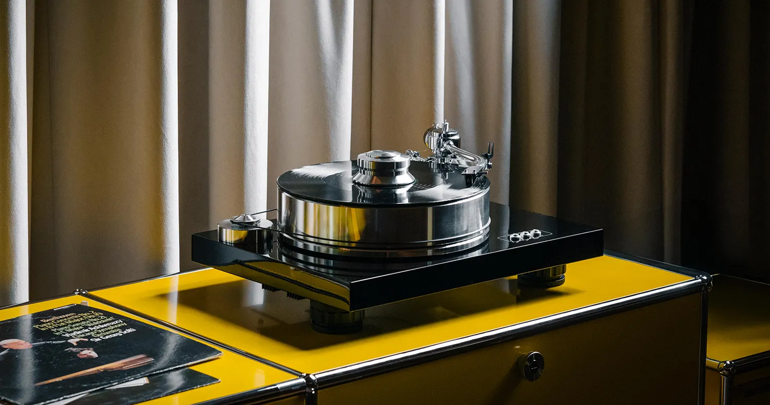 Pro-Ject Signature 10 referenčni gramofon
