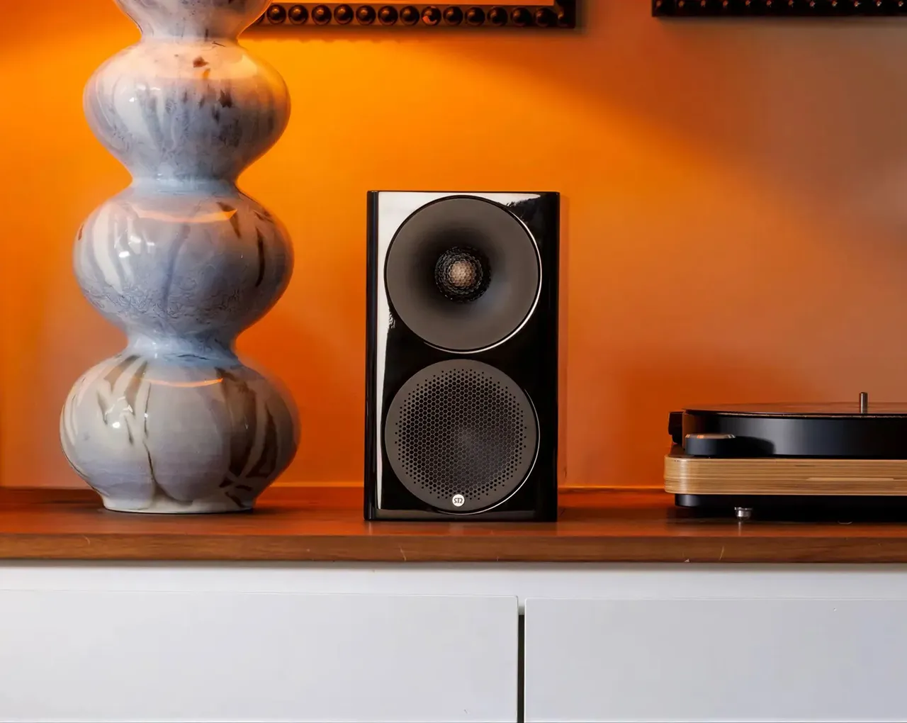 Monitor Audio Radius 3 4G kompakten Hi-Fi knjižni zvočnik
