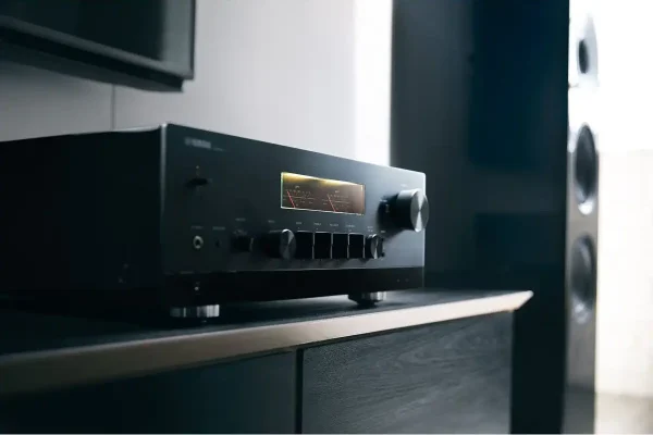 Yamaha stereo sprejemniki